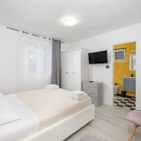 With Parking Space - 27682 Appartement